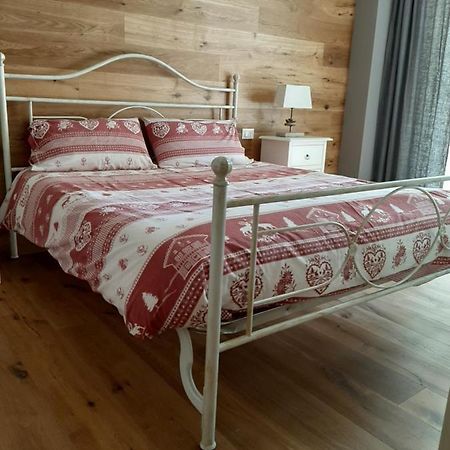 Suite Chalet ปอนเตดีเลโญ ภายนอก รูปภาพ